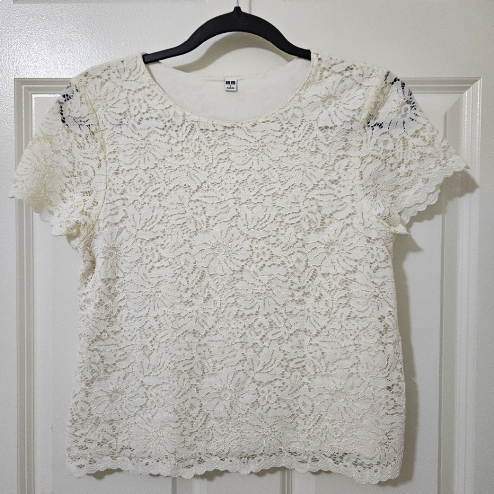UNIQLO Small Ivory Lace Short Sleeve Blouse